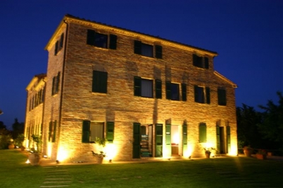 The country house by night