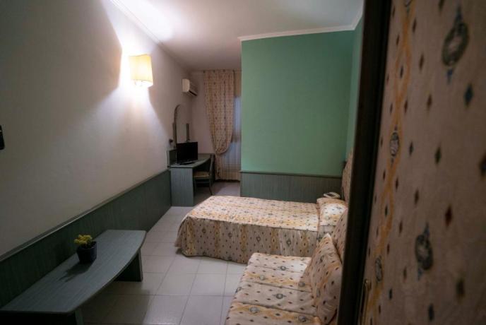 camera doppia poltrona letto Hotel vicino Salerno