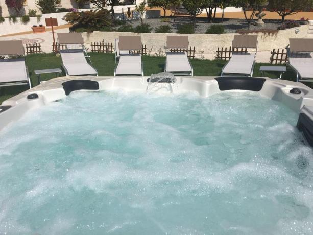 Hotel nelle Eolie con piscina idromassaggio e ristorante