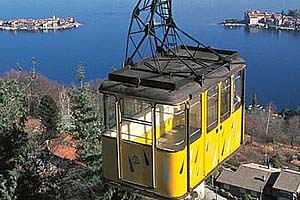 Charming cableway to the top, Mottarone