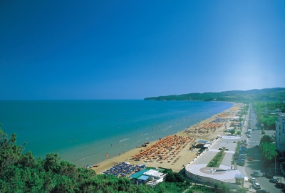 8 anni Bandiera Blu mare pulito
