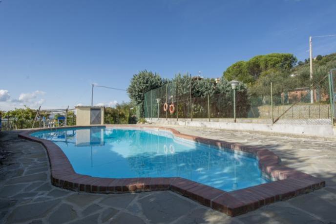 OFFERTA WEEKEND IN TOSCANA: Villa Privata per 11 Persone con Piscina, Campo da Tennis, Wi-Fi Gratis con Bonus Vacanze Accettato