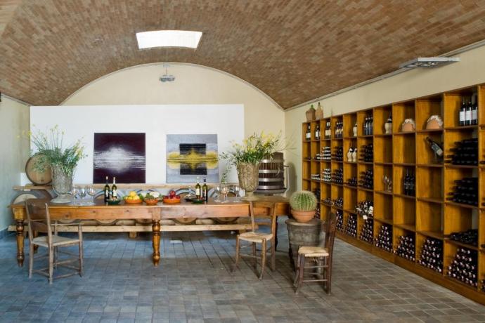 Assaggio e degustazioni vini nella campagna toscana