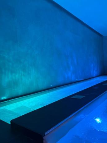 Piscina interna e percorso Kneipp hotel Benevento
