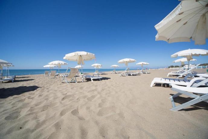 Hotel-3stelle-Paestum-Spiaggia-attrezzata-gratutita