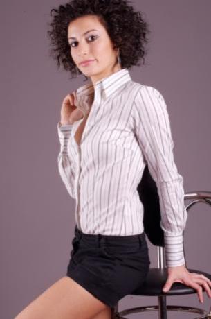 Camicia donna a body maniche lunghe modello slim