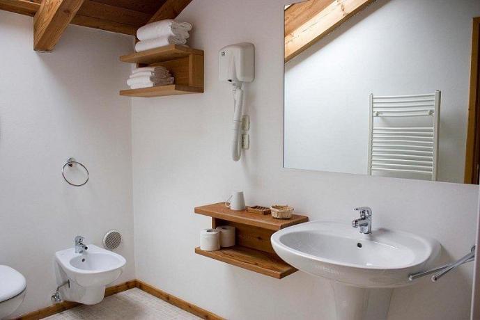 Bagno agriturismo Parco Adamello Brenta a Giustino