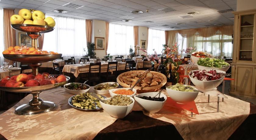 Sala Ristorante, Albergo Teramo 