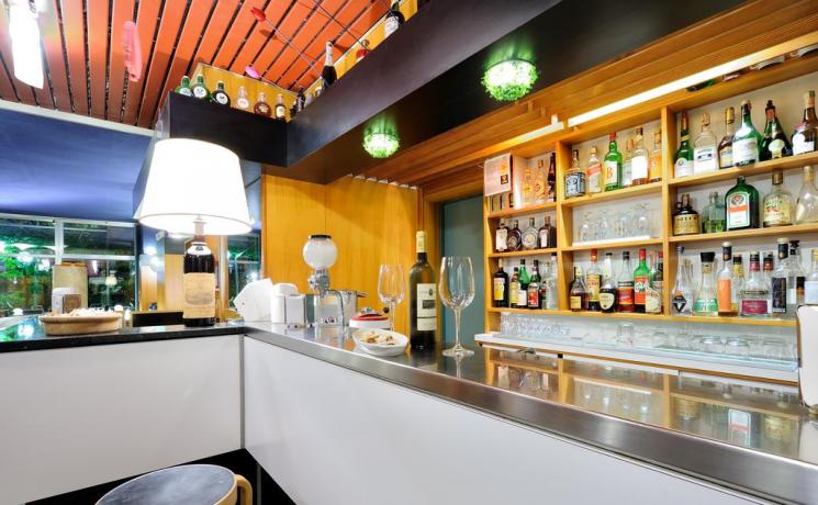 Hotel Emilia-Romagna con bar  