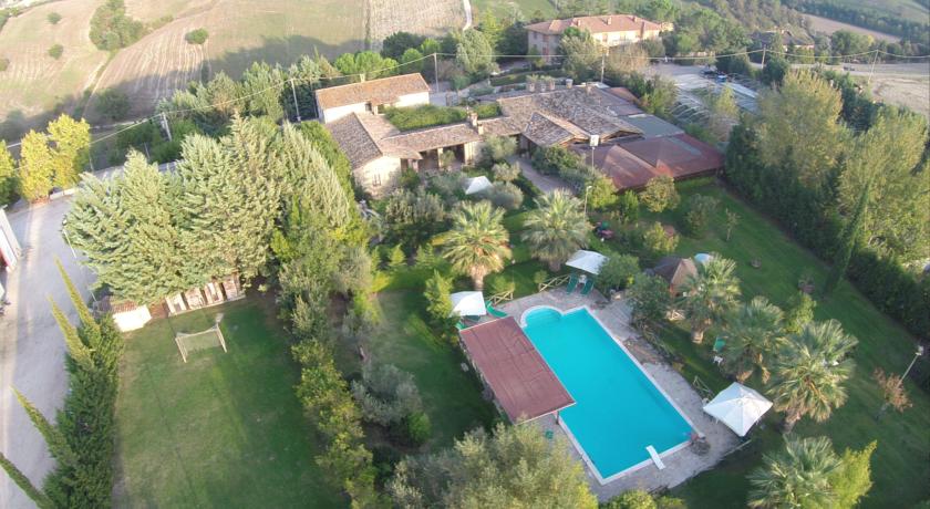 Agriturismo con piscina Umbria 