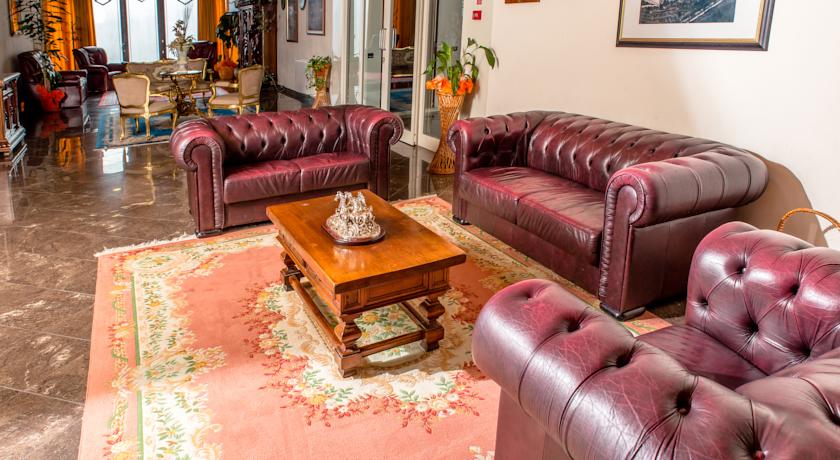 Romantico salottino comune Agriturismo Assisi