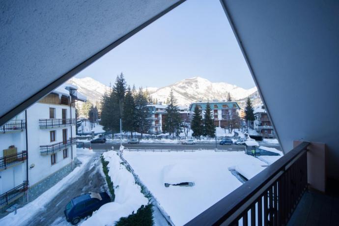 Appartamenti-vacanze Bardonecchia con balcone vista piste scii 