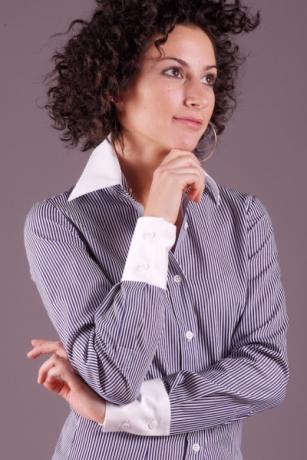 Camicia donna maniche lunghe modello slim
