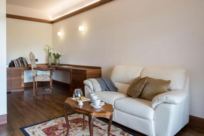 Suite executive salotto Hotel benessere Assisi 