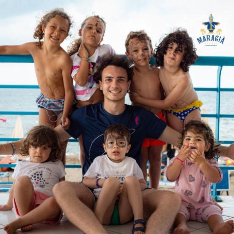 Bambini e Famiglie Felici al Resort Maragia