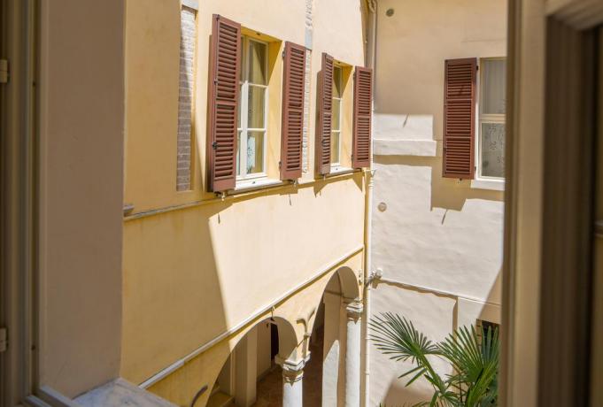 B&B, Fano,hotel con garage 