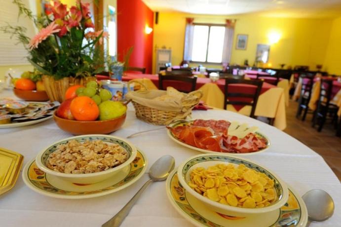 Colazione a Buffet dolce e salata 