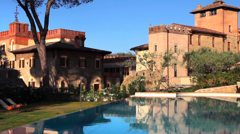 Piscina a sfioro hotel5stelle Lago Trasimeno 