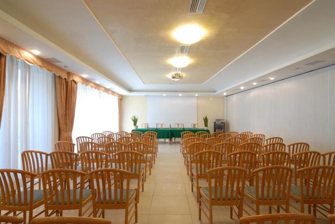 Sala cinema, Albergo 4 Stelle prezzi-bassi per Gruppi-Ischia 