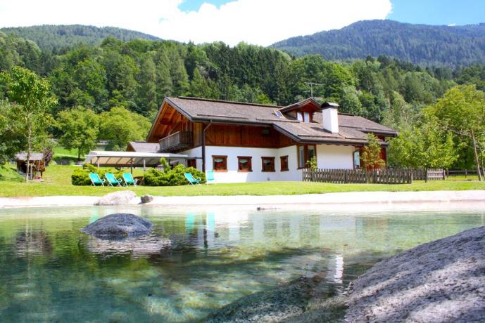 Agriturismo con giardino Giustino Parco Adamello Brenta 