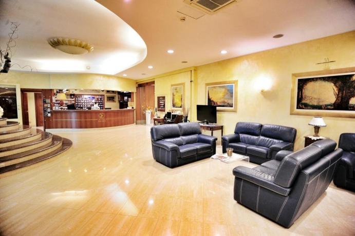 Hall albergo 4stelle con sala ricevimenti Battipaglia Salerno