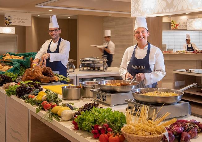 show-cooking-Villaggio-turistico a Badesi in Sardegna 