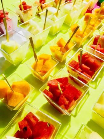 buffet frutta villaggio-turistico Rodi-garganico-Puglia