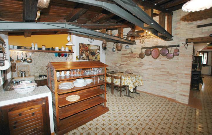 Appartamento BARBAGIANNI cucina attrezzata di tutto Ancona 