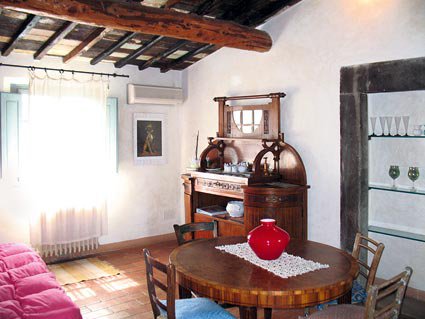 Soggiorno appartamento Rosso relais Calenzano 