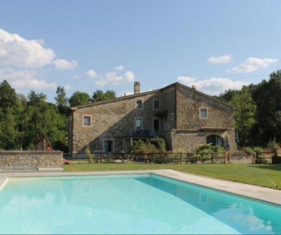 Appartamenti ad Arezzo con piscina esterna privata
