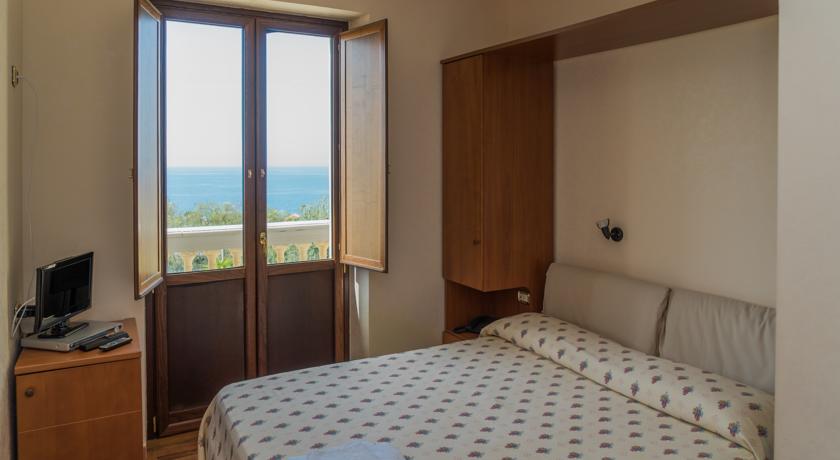 Camere vista mare e isola Cirella Diamante