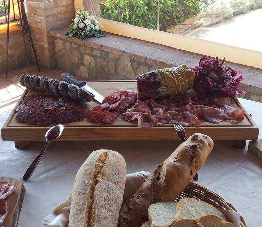 Prodotti tipici umbri per degustazioni agriturismo Bettona