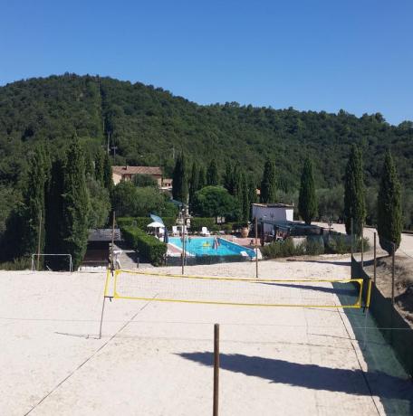 Agriturismo con Piscina e Campo Beach Volley Umbria