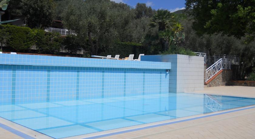 Residence con Piscina per Bambini