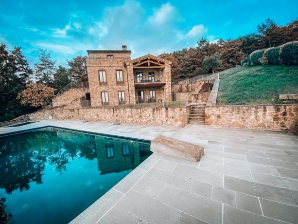 Umbria Villa con piscina, jacuzzi Lago Trasimeno