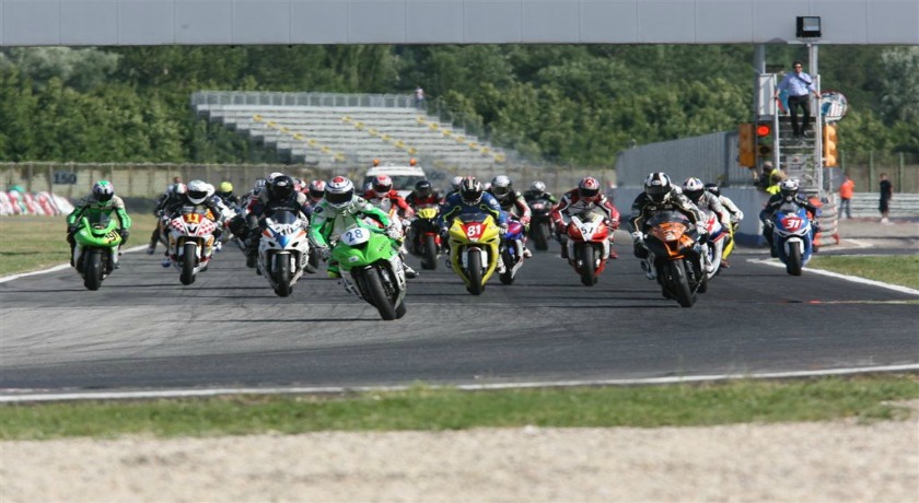 Domire vicino all' Autodromo di Magione 