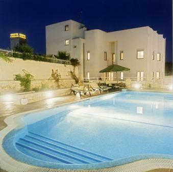 Bargain Accommodation in Castellana in Apulia