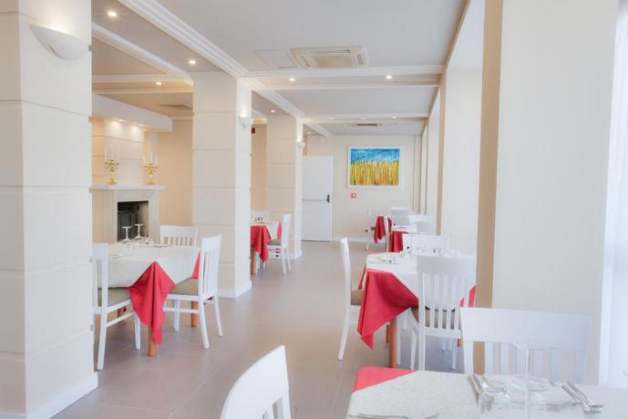 Sala Interna Ristorante in Hotel 4**** 