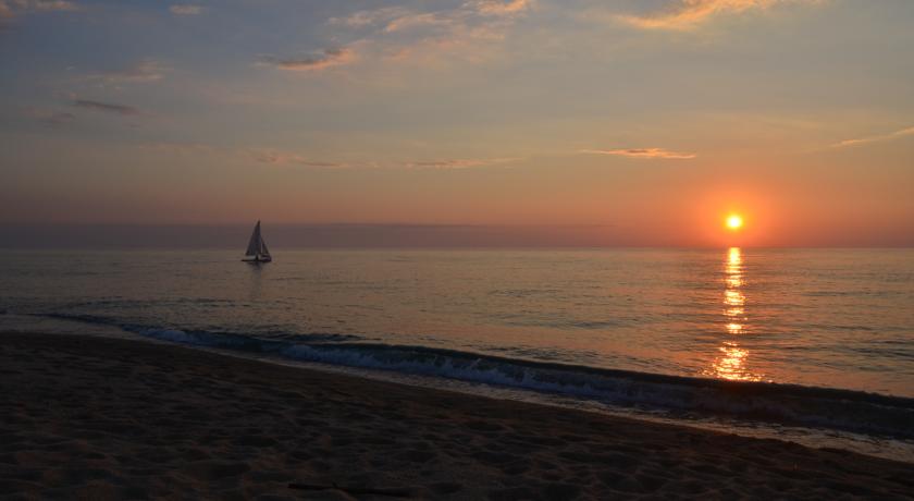 Spiaggia privata a Nicotera in Villaggio Mimosa 