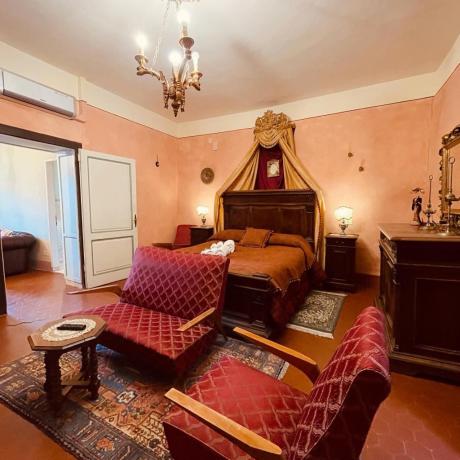 Suite Imperiale con salottino a Castiglione del Lago