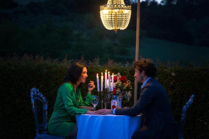 Cena privata musica, luci, candele