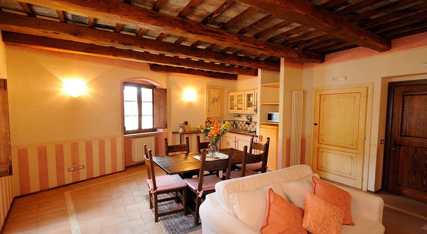 Firminia Junior Suite cucina, sala e camera