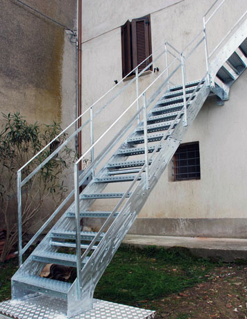 scala prefabbricata zincata