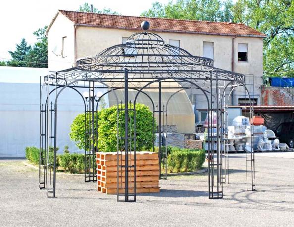 gazebo prefabbricato in ferro