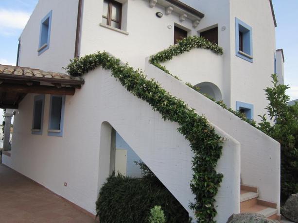 Appartamenti con patio sulla piscina in Sardegna