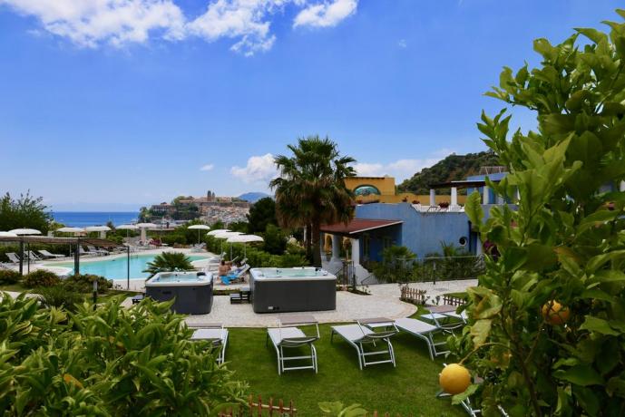 Hotel con Piscina a Lipari