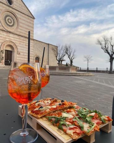 Aperitivo Assisi Centro: Fronte Santa Chiara