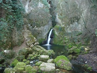 Visit the Suffe Caves in San Demetrio, Abruzzi