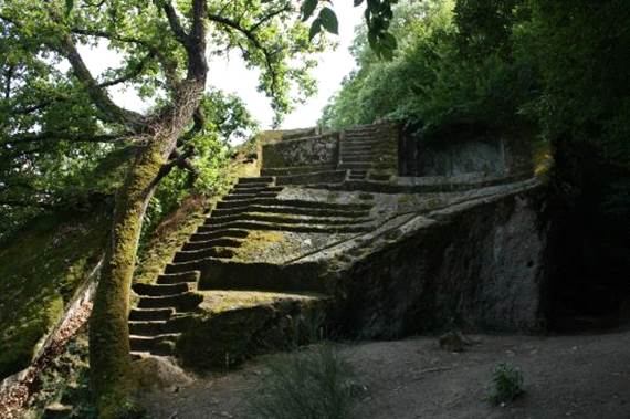 piramide di Bomarzo 