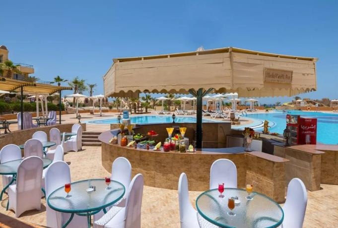 Beach bar del villaggio, bibite gratis